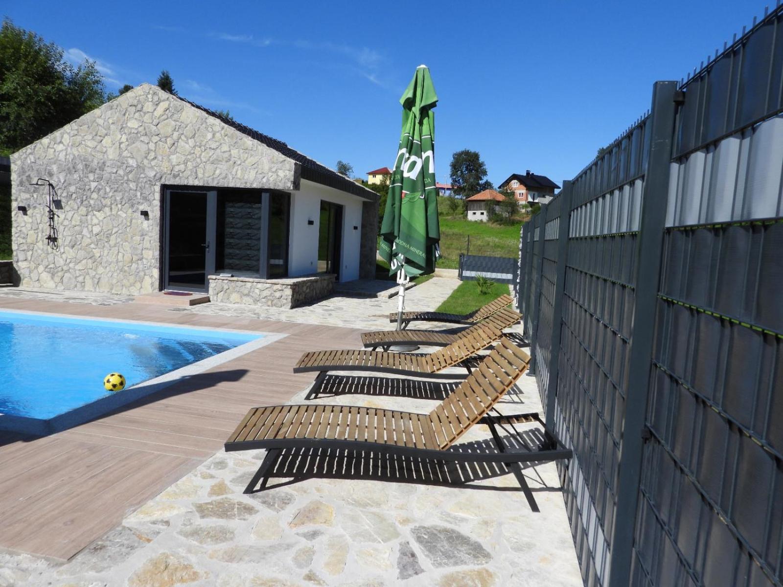 Motel Aladin Cazin Exterior photo